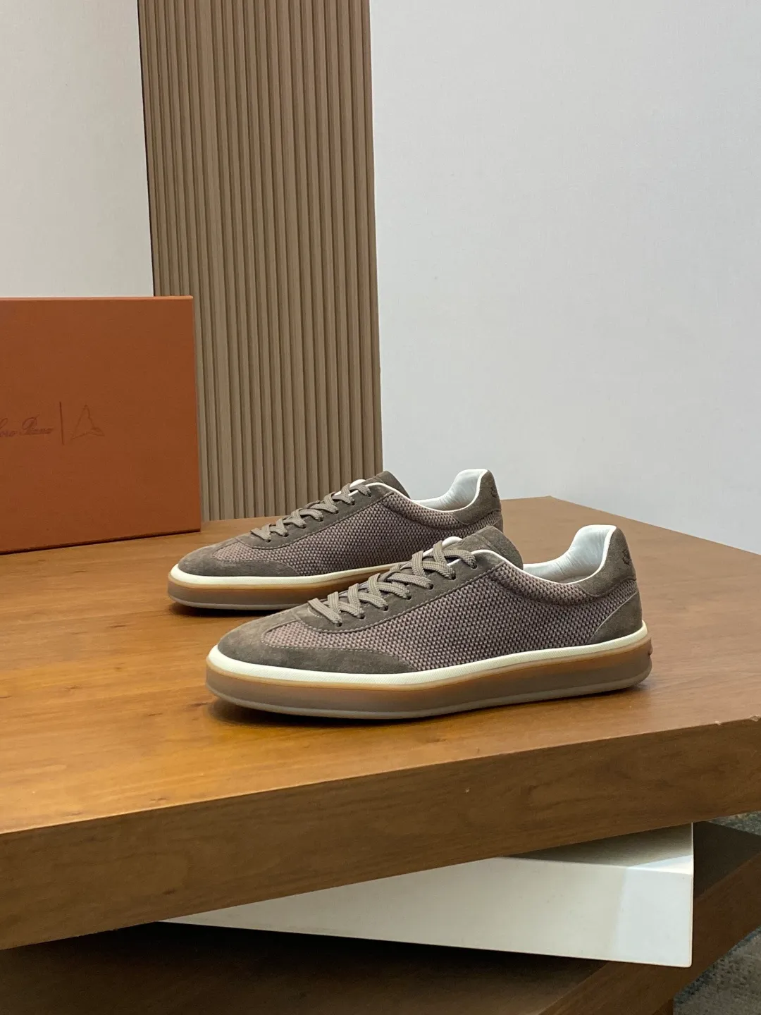 P420 Loro Piana - classic casual shoes, men's lace-up casual shoes and sneakers, high-quality lightweight and comfortable fabrics, suitable for outdoor leisure, the color scheme is young and energetic, it goes great with sportswear or casual suits! Code number: 39-44 (38, 45, 46, can be customized No. 088